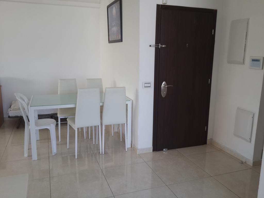 Vip Apartment Bat Yam Rum bild