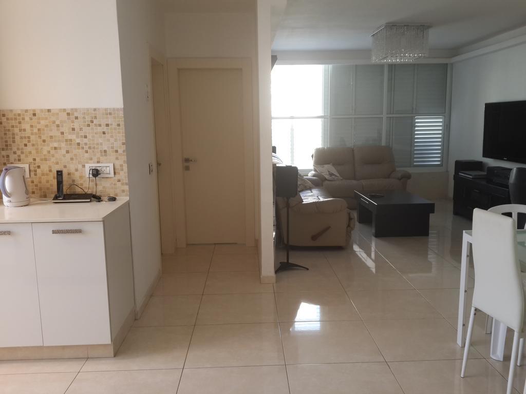 Vip Apartment Bat Yam Rum bild