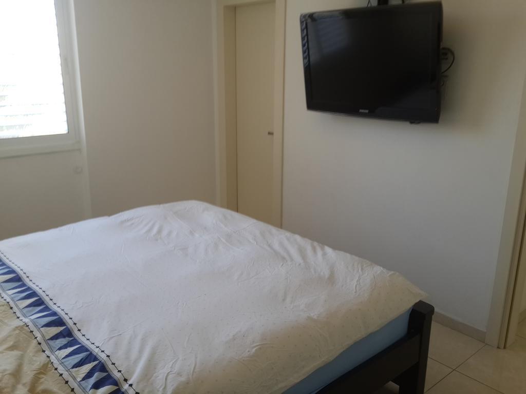 Vip Apartment Bat Yam Rum bild