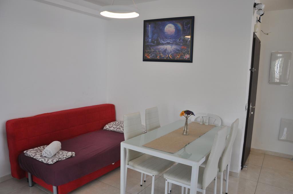 Vip Apartment Bat Yam Exteriör bild