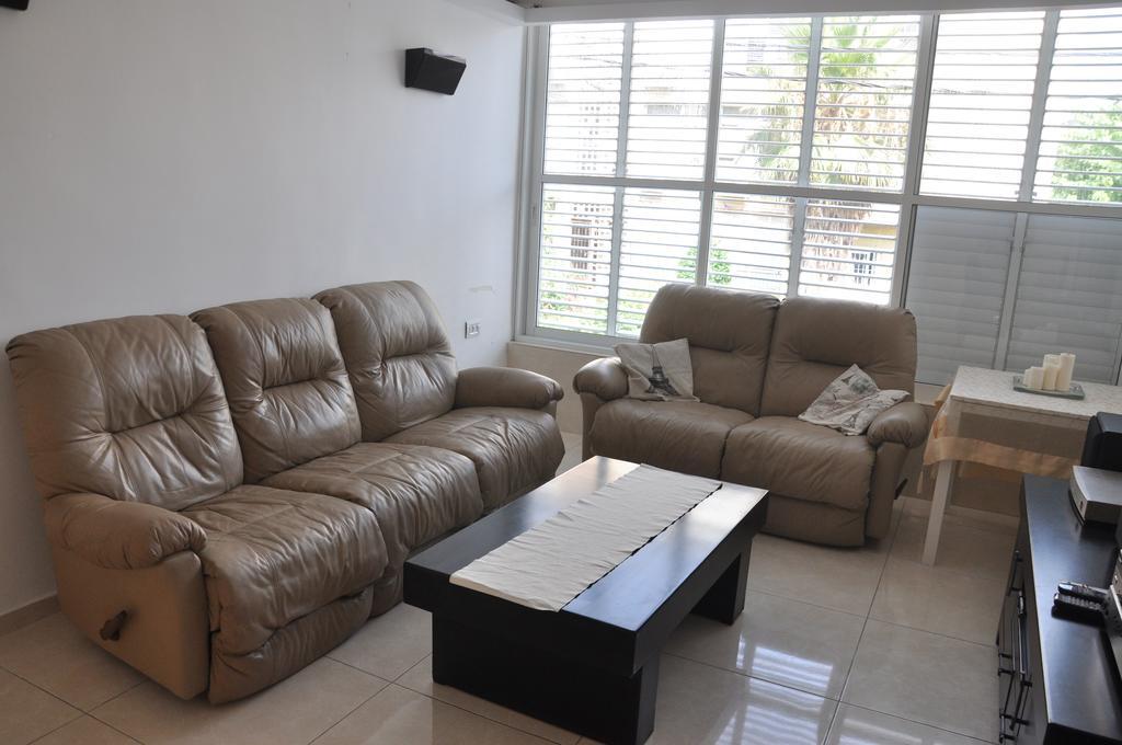 Vip Apartment Bat Yam Exteriör bild